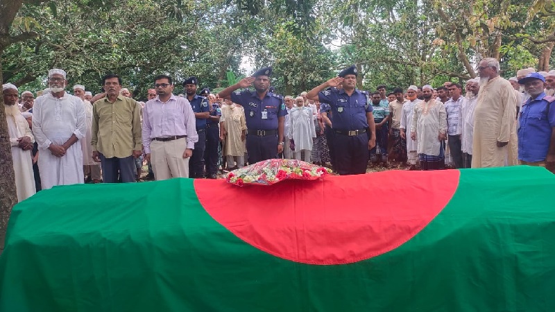 চাঁপাইনবাবগঞ্জে বীর মুক্তিযোদ্ধা  ও অব.পুলিশ সদস্য আব্দুল হামিদের মৃত্যু,রাষ্ট্রীয় মর্যাদায় দাফন